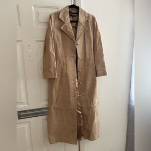 Roper Tan Trench Coat for Women extra button cap included. Beautiful on